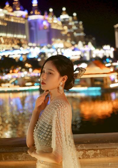 丝袜老师扒开双腿让我爽视频_DVD全集免费播放